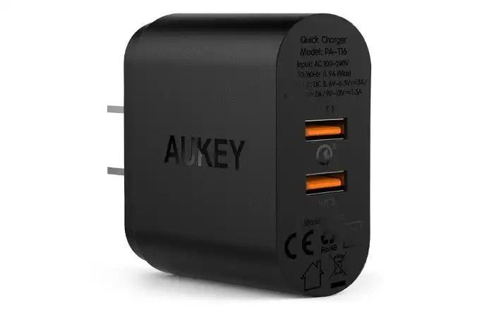 AUKEY CARGADOR 18W REMATE